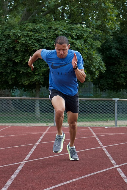 Si vous éprouvez des difficultés à maintenir votre vitesse lors d’un sprint sur 100 mètres