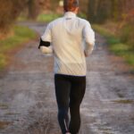 Conseils pour Sélectionner des Vêtements Adaptés à la Course en fonction des Conditions Météorologiques