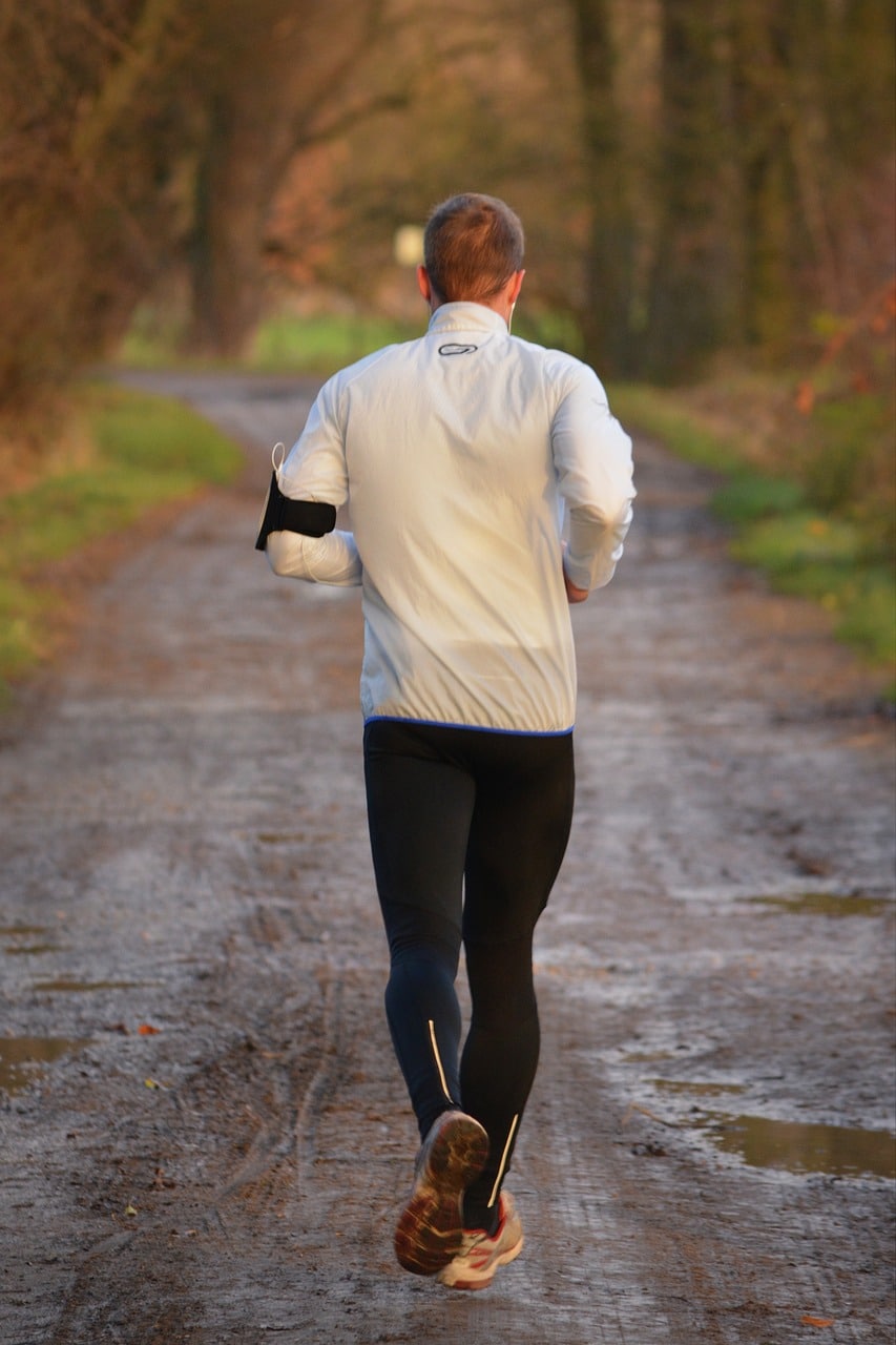 Conseils pour Sélectionner des Vêtements Adaptés à la Course en fonction des Conditions Météorologiques