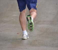 Comment courir 5 km sous la chaleur : conseils pour réussir son entraînement entre 25 et 30 degrés